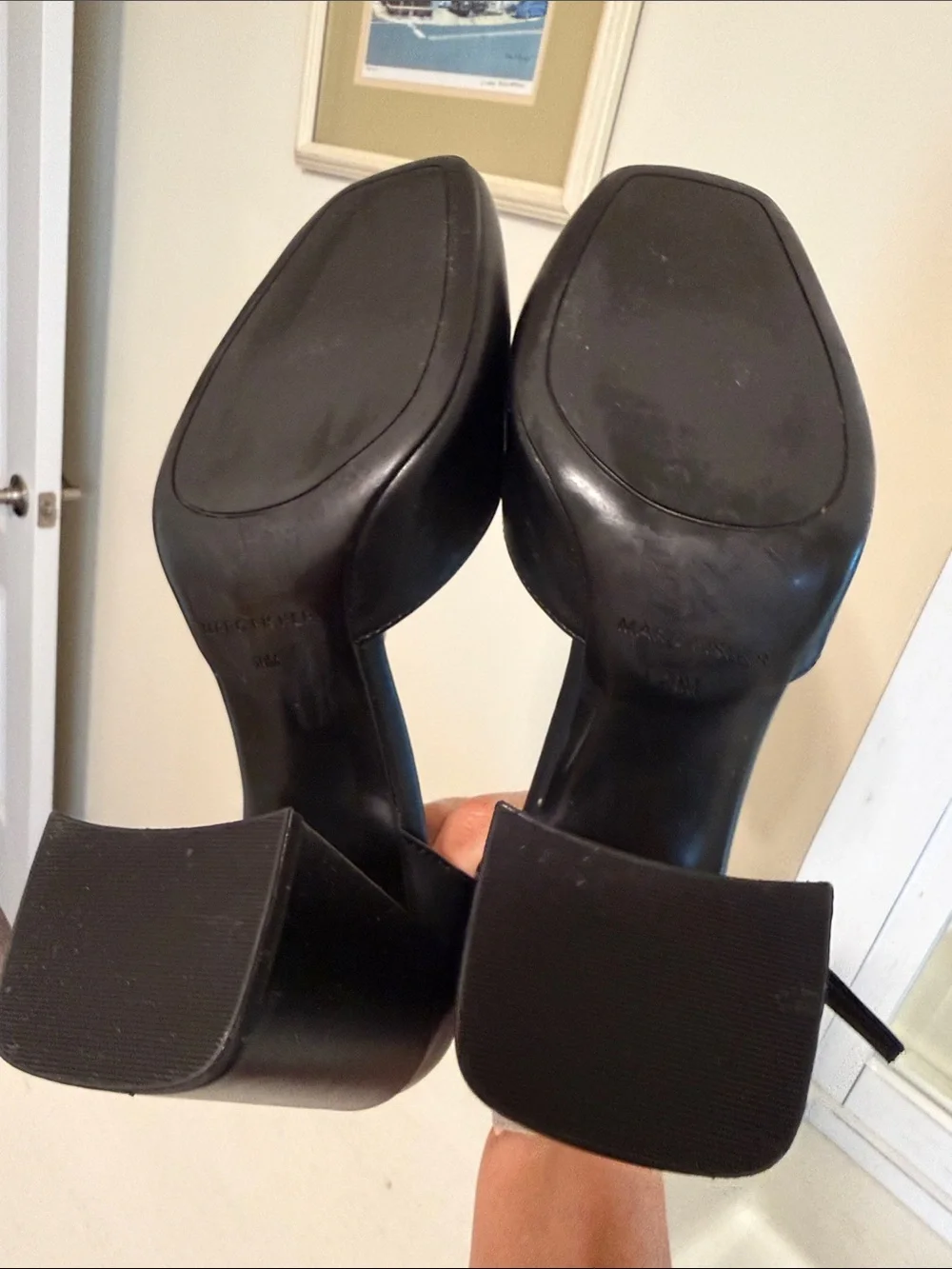 Marc Fisher Women’s Cyrene Black Cross-Strap Block Heel Pumps / Size 10 / NWOT
